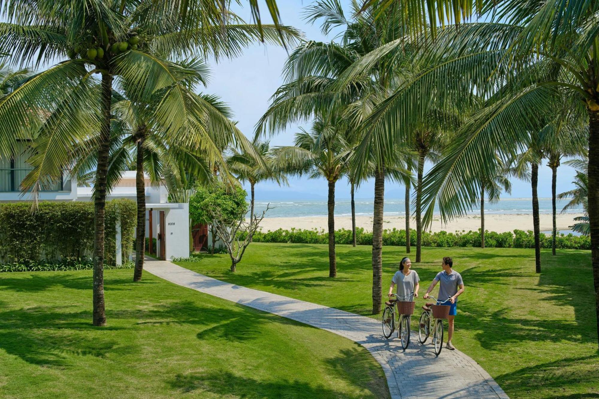 Renaissance & Resort 5*